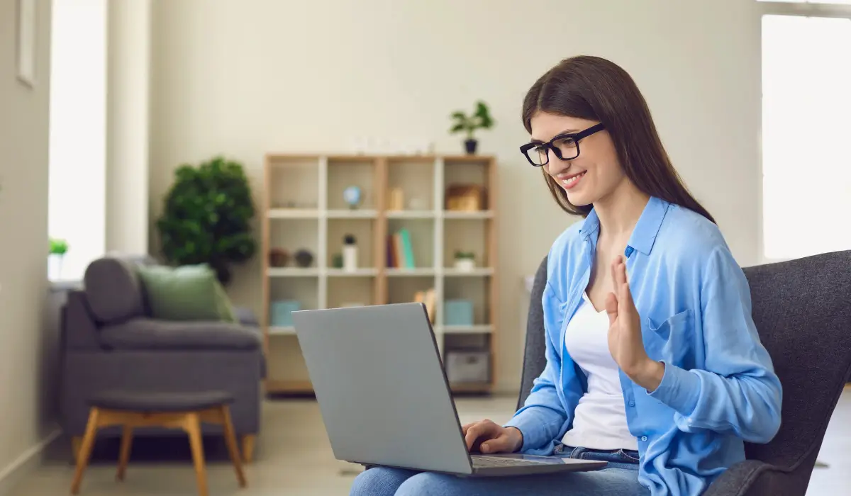 A quiet and welcoming counselling space where Lidia offers in-person sessions.